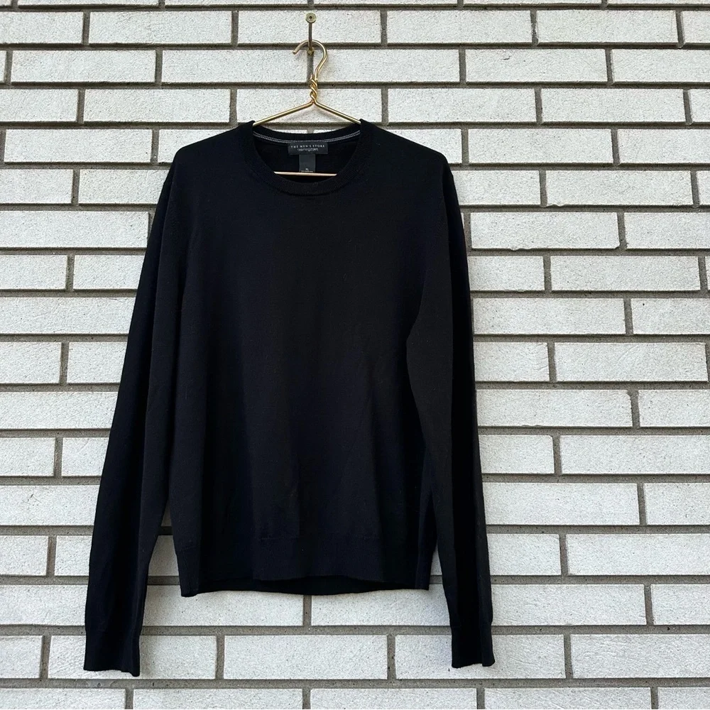 Bloomingdale’s The Men’s Store Merino Wool Black Crewneck Sweater